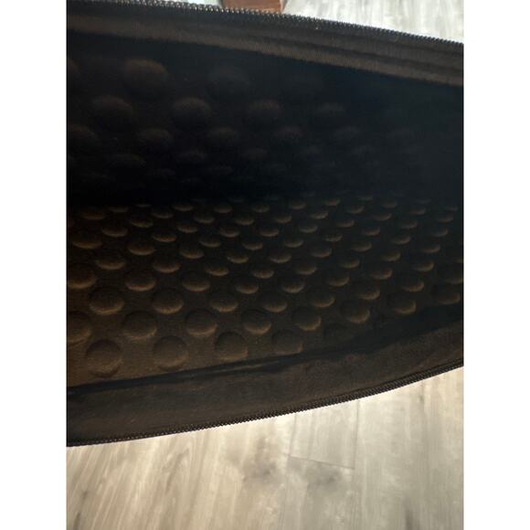 tomtoc 360° Protective Laptop Sleeve for 13-inch Water-Resistant Computer Case - Picture 5 of 5